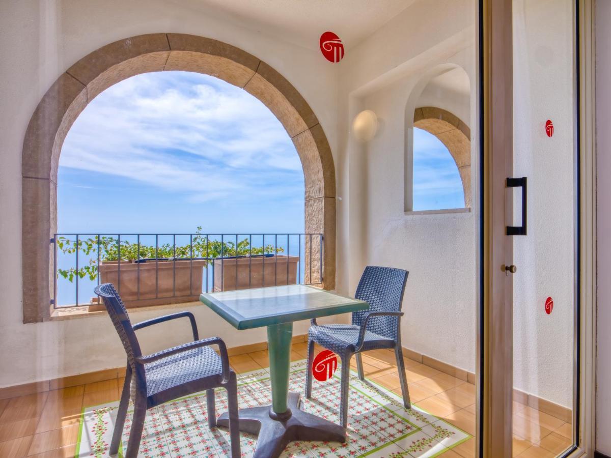 Hotel Olimpo Le Terrazze Letojanni Luaran gambar