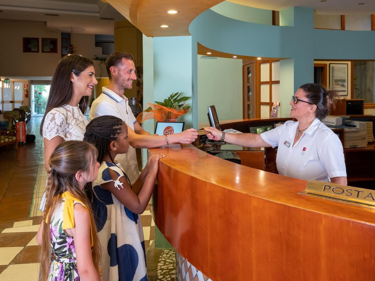 Hotel Olimpo Le Terrazze Letojanni Luaran gambar