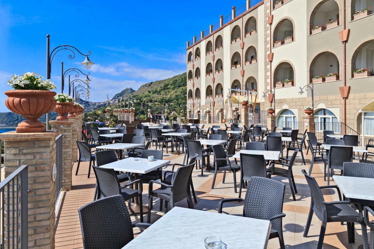 Hotel Olimpo Le Terrazze Letojanni Luaran gambar